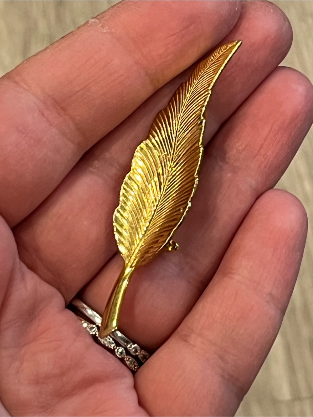 Vintage Gold Leaf/Feather brooch - Women Jewelry